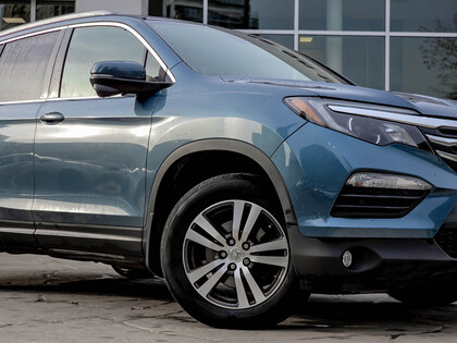 used 2017 Honda Pilot car, priced at $23,995