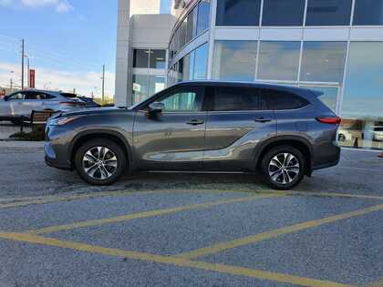 used 2020 Toyota Highlander car, priced at $36,495