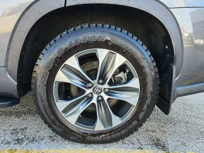 used 2020 Toyota Highlander car, priced at $36,495