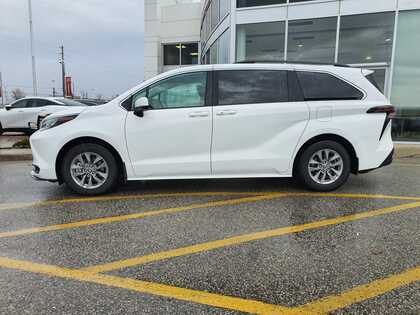 used 2024 Toyota Sienna car, priced at $59,995