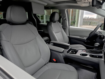 used 2024 Toyota Sienna car, priced at $72,995