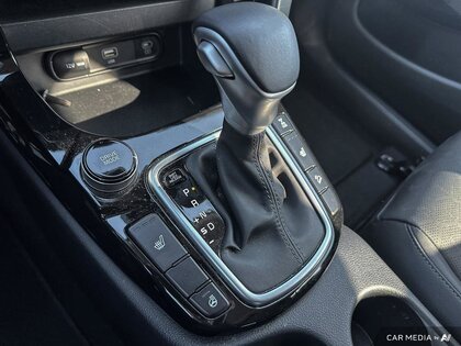 used 2025 Kia Seltos car, priced at $34,447