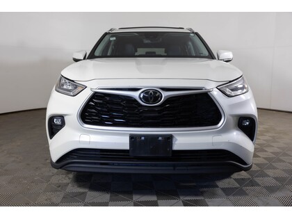 used 2020 Toyota Highlander car, priced at $41,998