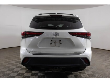 used 2020 Toyota Highlander car, priced at $41,998