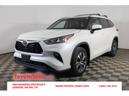 used 2020 Toyota Highlander car, priced at $41,998