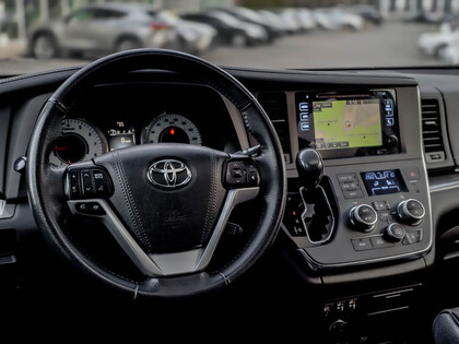 used 2017 Toyota Sienna car
