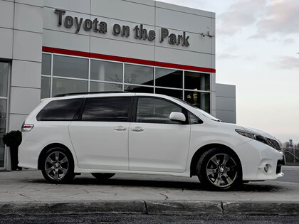 used 2017 Toyota Sienna car