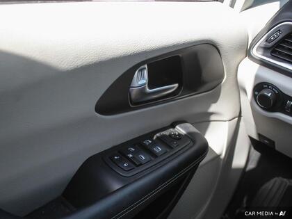 used 2022 Chrysler Grand Caravan car, priced at $32,990
