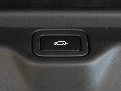 used 2022 Land Rover Range Rover car, priced at $76,900
