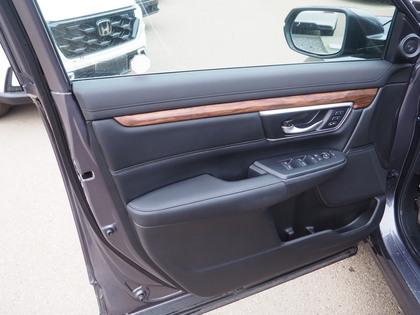 used 2022 Honda CR-V car, priced at $40,900