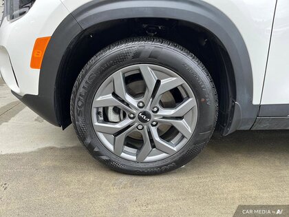 used 2025 Kia Seltos car, priced at $33,092