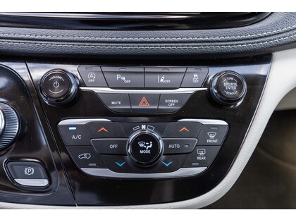 used 2023 Chrysler Pacifica car, priced at $39,988