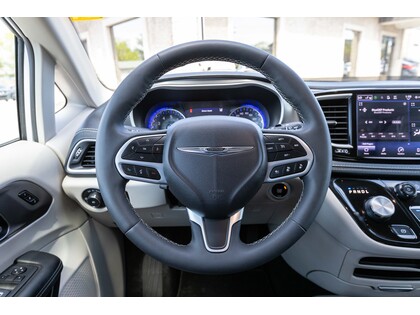 used 2023 Chrysler Pacifica car, priced at $39,988
