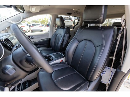 used 2023 Chrysler Pacifica car, priced at $39,988