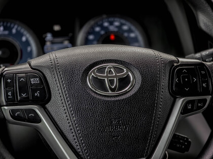 used 2020 Toyota Sienna car, priced at $30,995