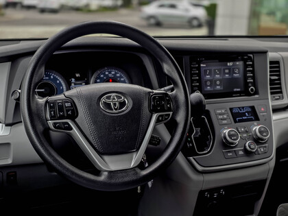 used 2020 Toyota Sienna car, priced at $30,995