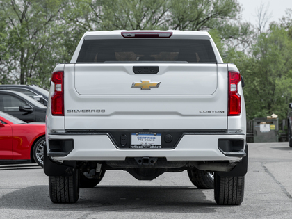 used 2022 Chevrolet Silverado 1500 LTD car, priced at $35,393