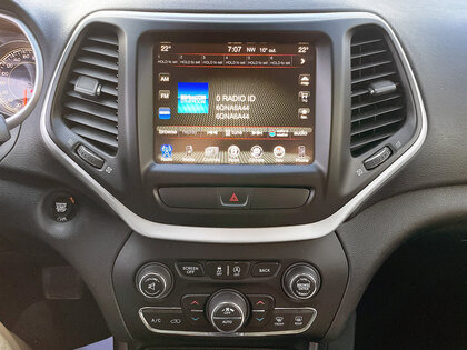 used 2016 Jeep Cherokee car, priced at $13,806