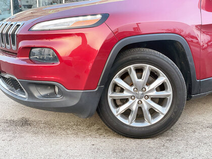 used 2016 Jeep Cherokee car, priced at $13,806