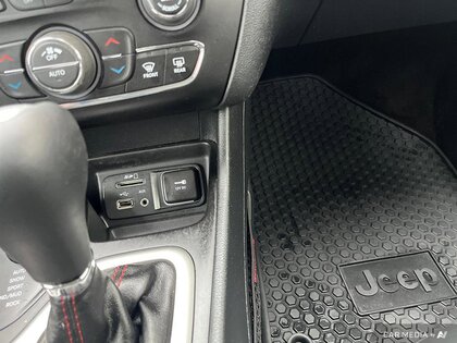 used 2016 Jeep Cherokee car, priced at $15,998