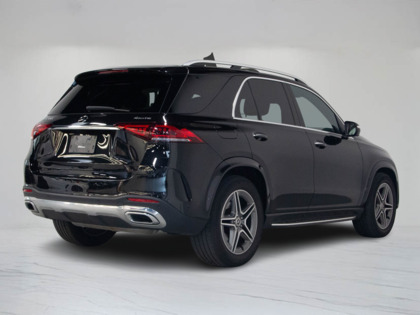 used 2022 Mercedes-Benz GLE car, priced at $63,900