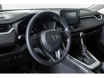 used 2020 Toyota RAV4 car, priced at $32,998