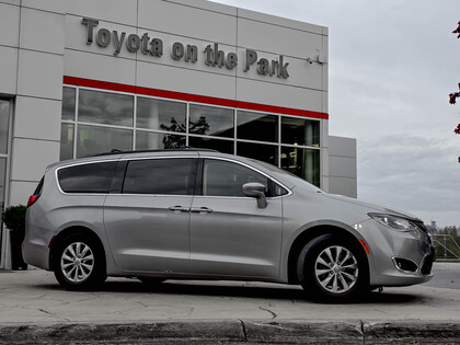 used 2018 Chrysler Pacifica car, priced at $25,995