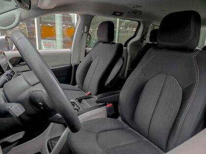 used 2018 Chrysler Pacifica car, priced at $25,995