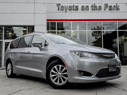 used 2018 Chrysler Pacifica car, priced at $25,995