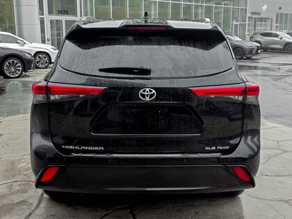 used 2020 Toyota Highlander car, priced at $40,995