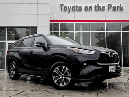 used 2020 Toyota Highlander car, priced at $40,995