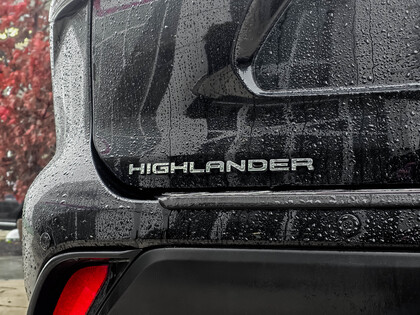 used 2020 Toyota Highlander car, priced at $40,995
