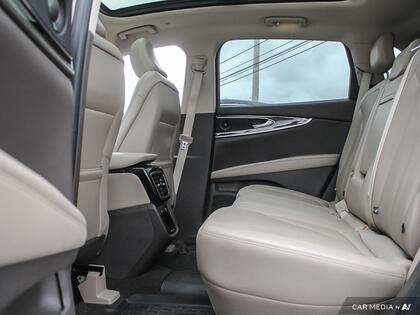 used 2021 Lincoln Nautilus car, priced at $38,900