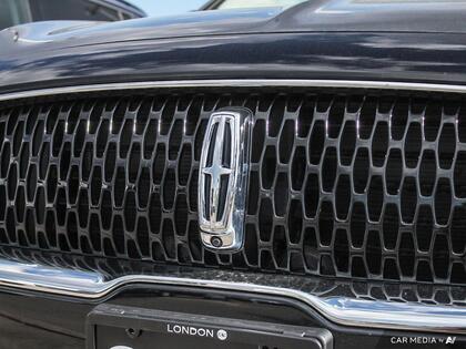 used 2023 Lincoln Nautilus car, priced at $43,900