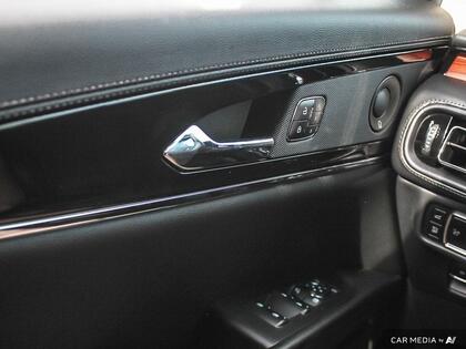used 2023 Lincoln Nautilus car, priced at $43,900