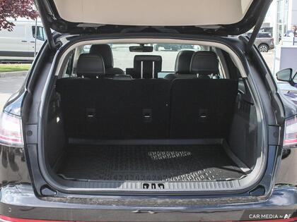 used 2023 Lincoln Nautilus car, priced at $43,900
