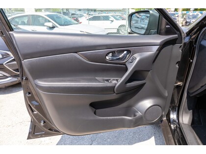 used 2020 Nissan Rogue car, priced at $23,988