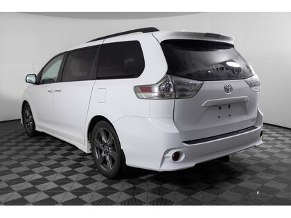 used 2018 Toyota Sienna car, priced at $31,998