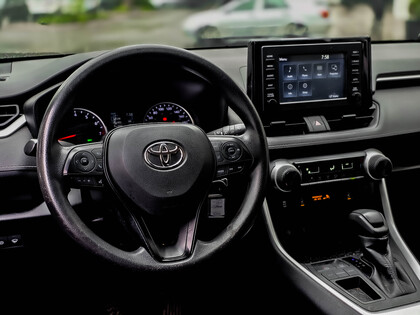 used 2020 Toyota RAV4 car, priced at $25,995