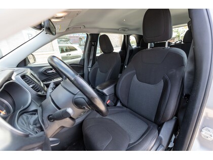 used 2021 Jeep Cherokee car, priced at $27,597
