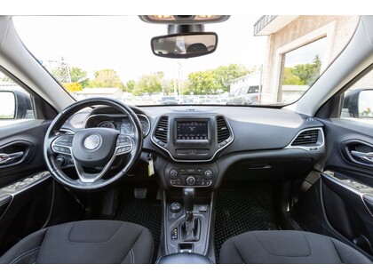 used 2021 Jeep Cherokee car, priced at $27,597