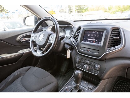 used 2021 Jeep Cherokee car, priced at $27,597