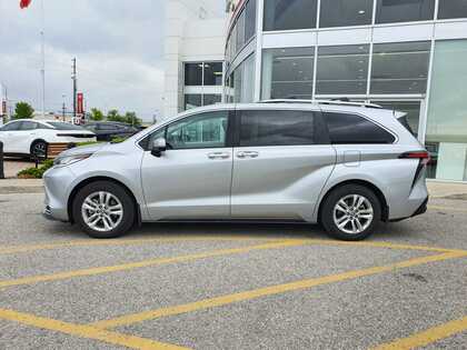 used 2024 Toyota Sienna car, priced at $72,995