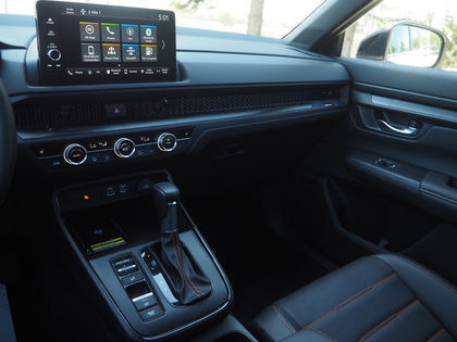 used 2025 Honda CR-V Hybrid car, priced at $46,900
