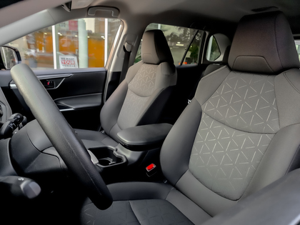 used 2022 Toyota RAV4 car, priced at $31,995