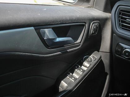 used 2022 Ford Escape car, priced at $25,900