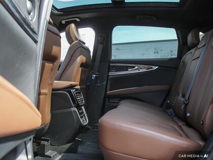 used 2022 Lincoln Nautilus car, priced at $41,900