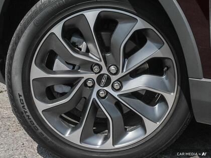 used 2022 Lincoln Nautilus car, priced at $41,900