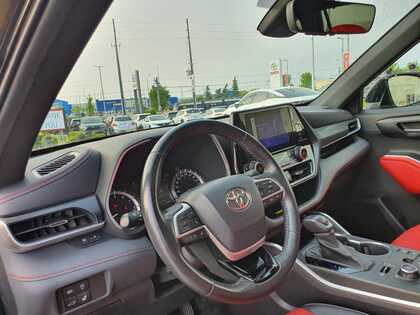 used 2023 Toyota Highlander car, priced at $50,995
