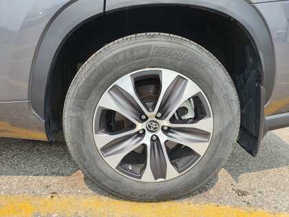 used 2023 Toyota Highlander car, priced at $48,995